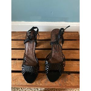 Bongo women's strappy black weaved sandals with 4" heel size 8